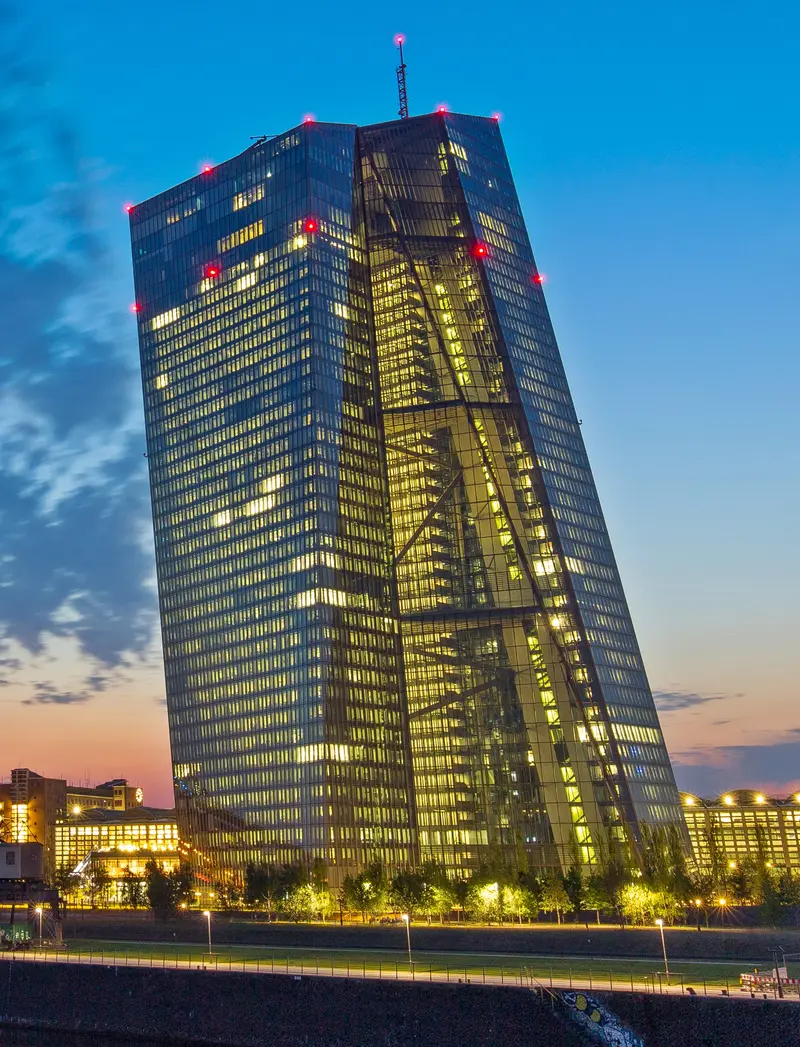 Europäische Zentralbank European Central Bank (19190136328) (cropped)