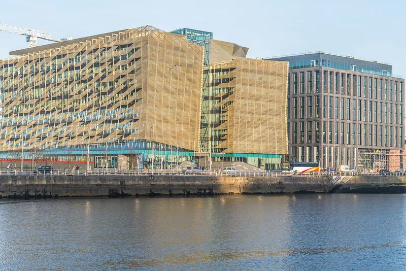 THE CENTRAL BANK OF IRELAND (NEW HEADQUARTER BUILDING ON NORTH WALL QUAY) ALONG BOTANIC AVENUE (JANUARY 2018) 135336 (27856978779)