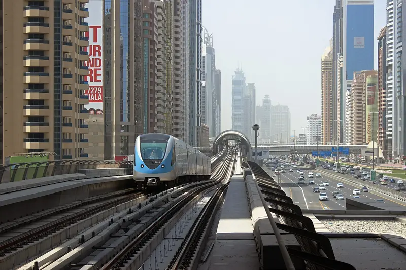 Dubai Metro (29129193311)
